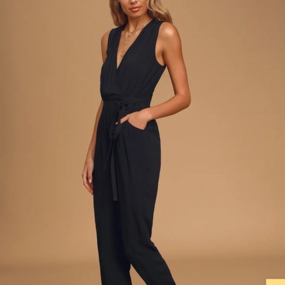 Lulus Pants - NWT Lulu’s Black wide leg Jumpsuit